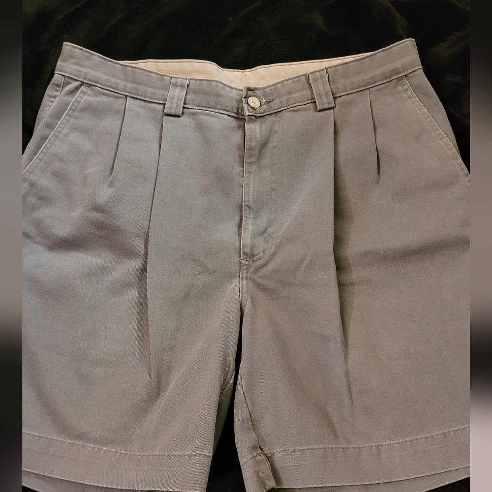 Classic Men's Gray Flat Front Shorts